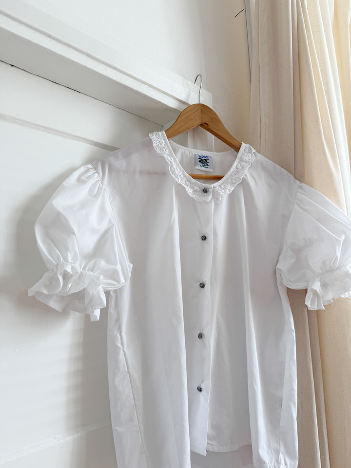 Adorable 80s Puff Sleeve Lace Collar Blouse