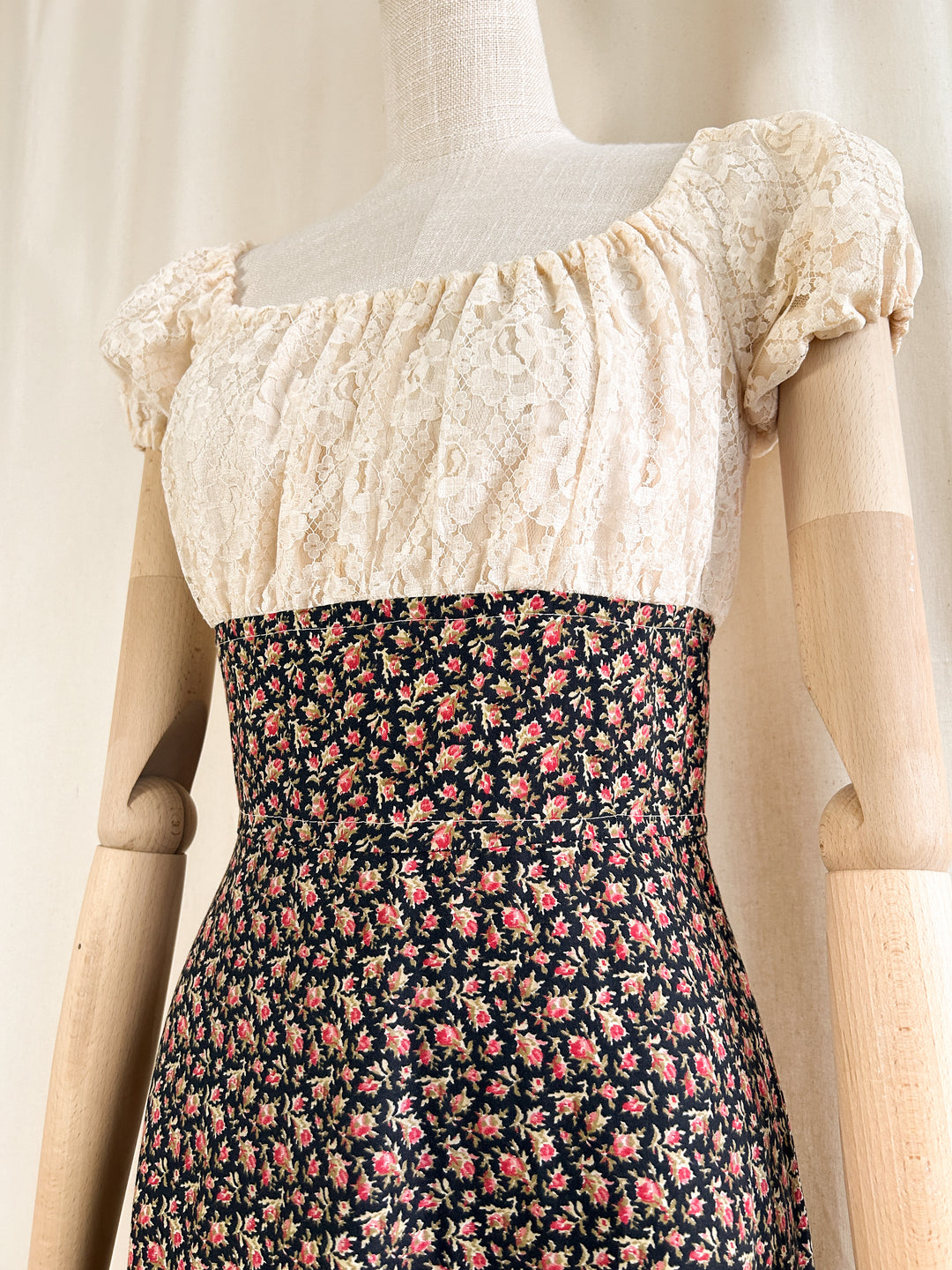 Stunning 1970s Cotton and Lace Bohemian Dream Dress