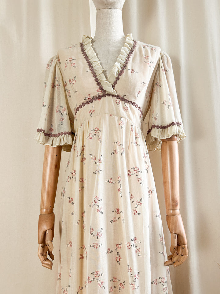 Gorgeous Ethereal Rare 1970s Cotton Angel Sleeve Dress