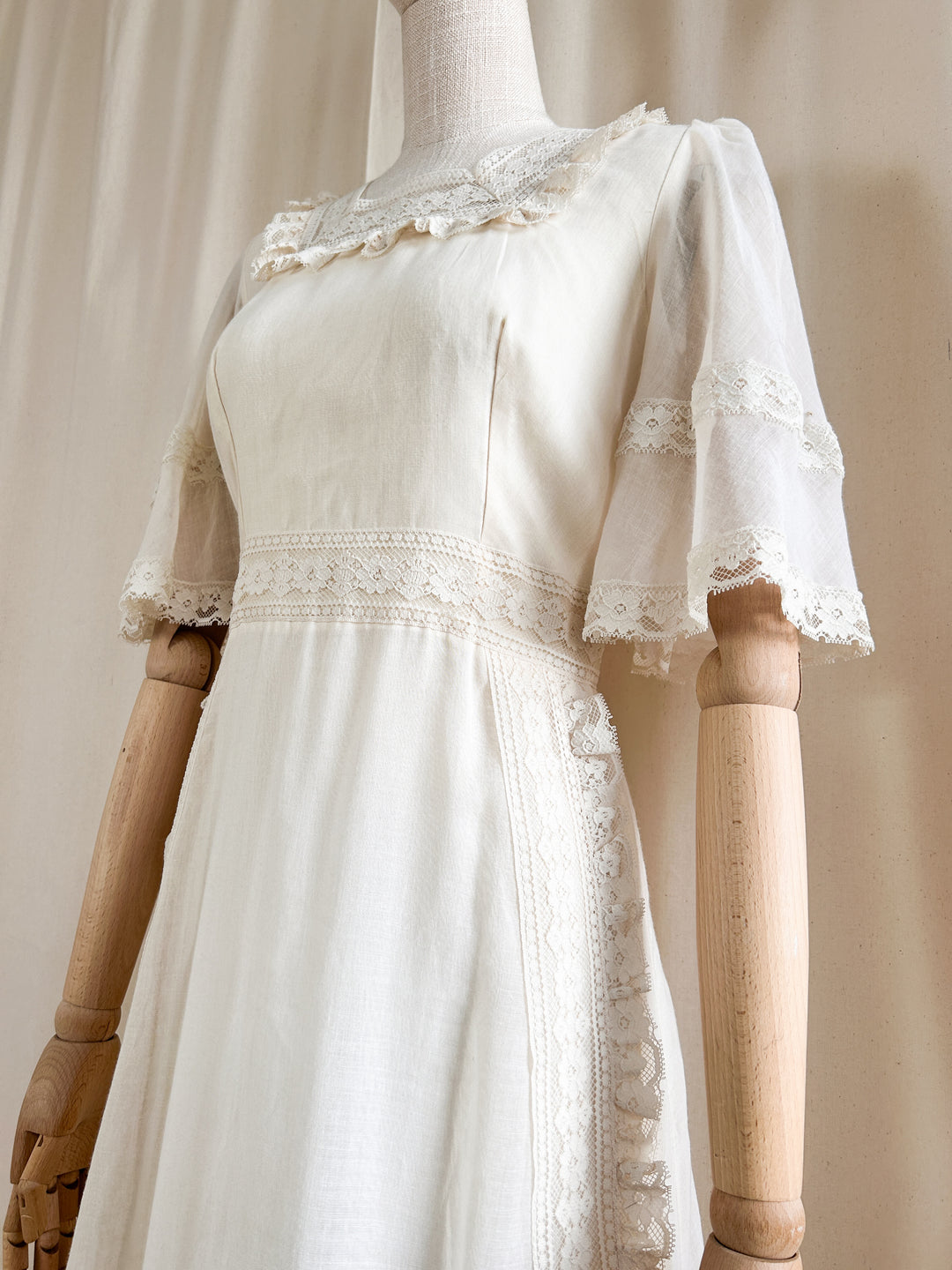 Beautiful 1970s Cream Cotton and Lace Bohemian Dream Dress