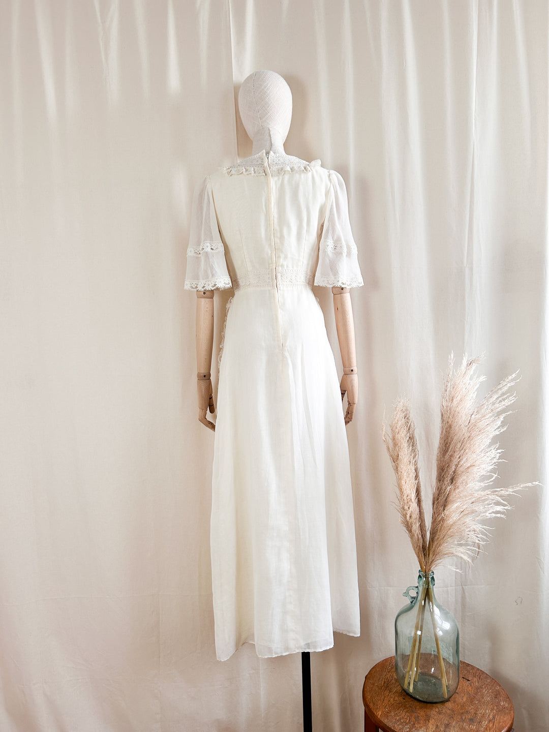 Beautiful 1970s Cream Cotton and Lace Bohemian Dream Dress