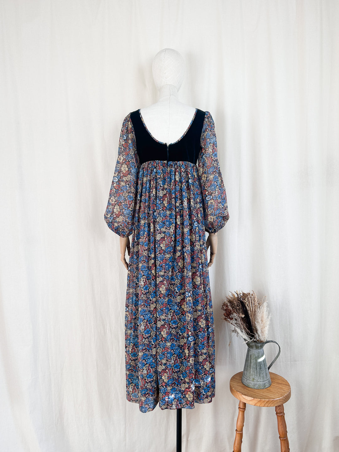 Beautiful Rare 70s Floral Velvet Bodice Maxi Dress