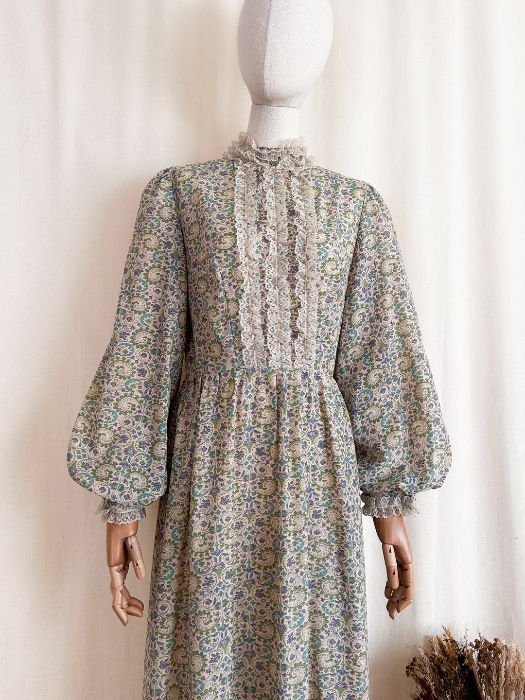 Heavenly Rare 70s Angela Gore Cotton Lace Trimmed Dream Dress