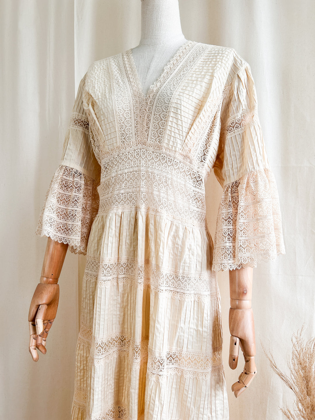 Holy Grail Rare 1970s Cream Mexican Cotton and Lace Dream Dress