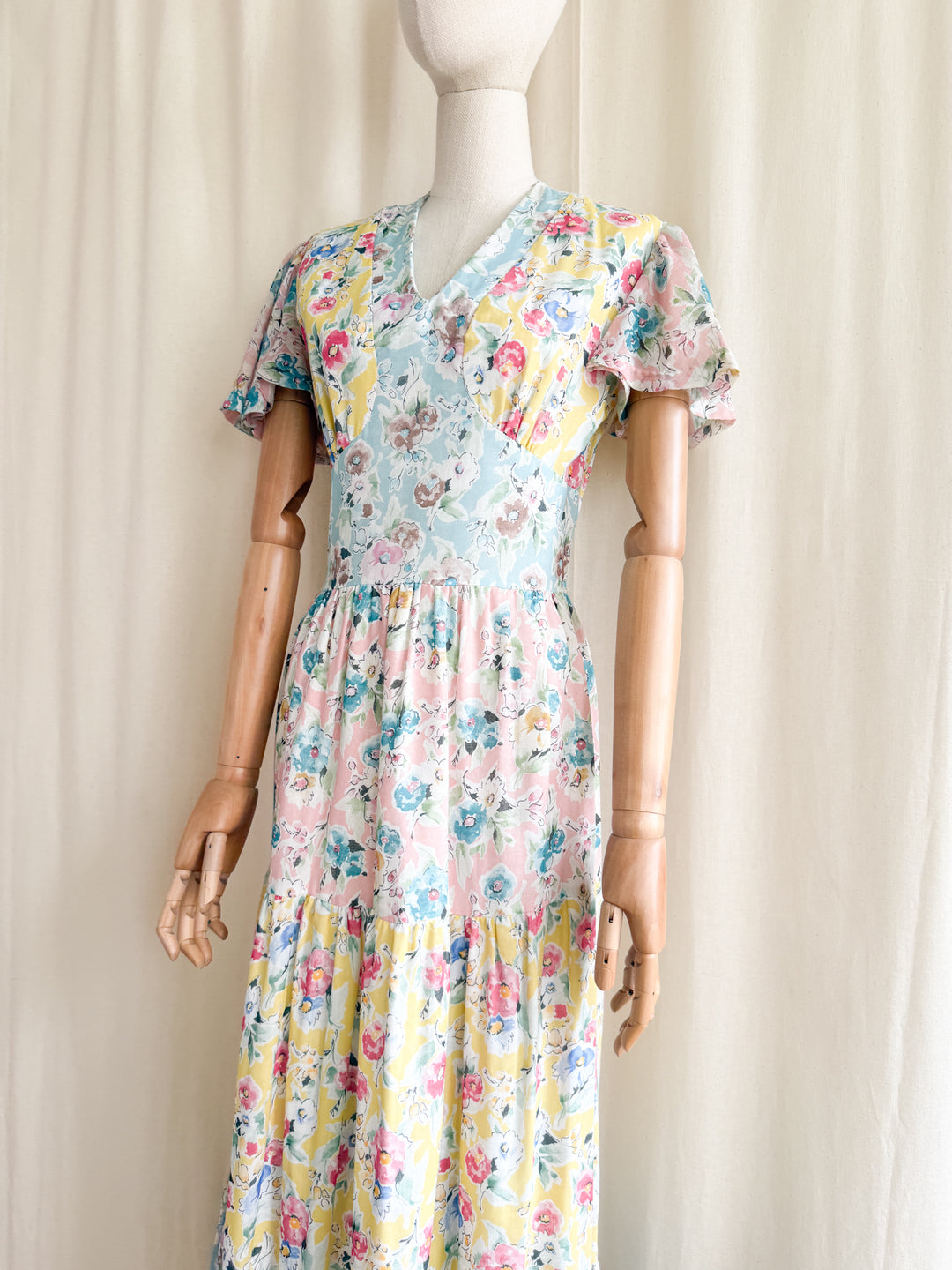 Heavenly Rare 70s Romantic Floral Cotton Maxi Dress