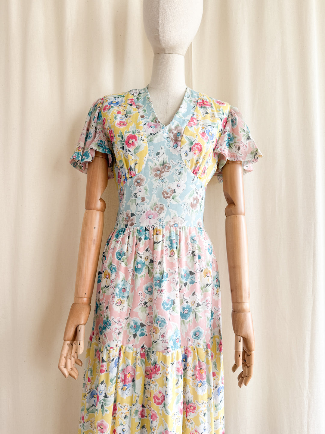 Heavenly Rare 70s Romantic Floral Cotton Maxi Dress