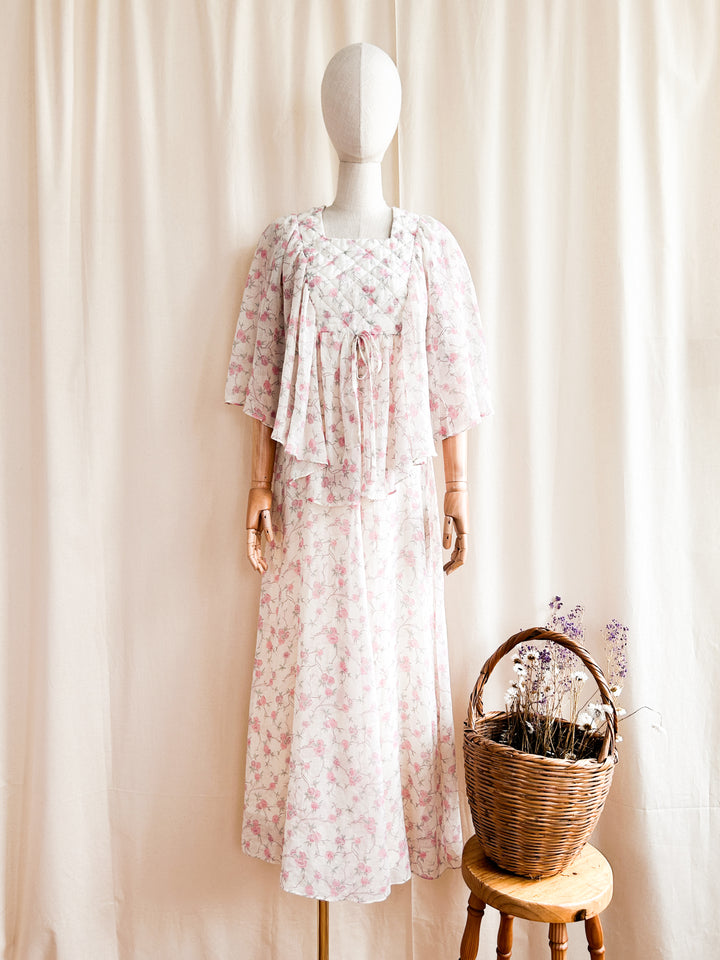 The Aurora ~ absolutely divine rare angel sleeve capelet floral 70s cotton prairie dress