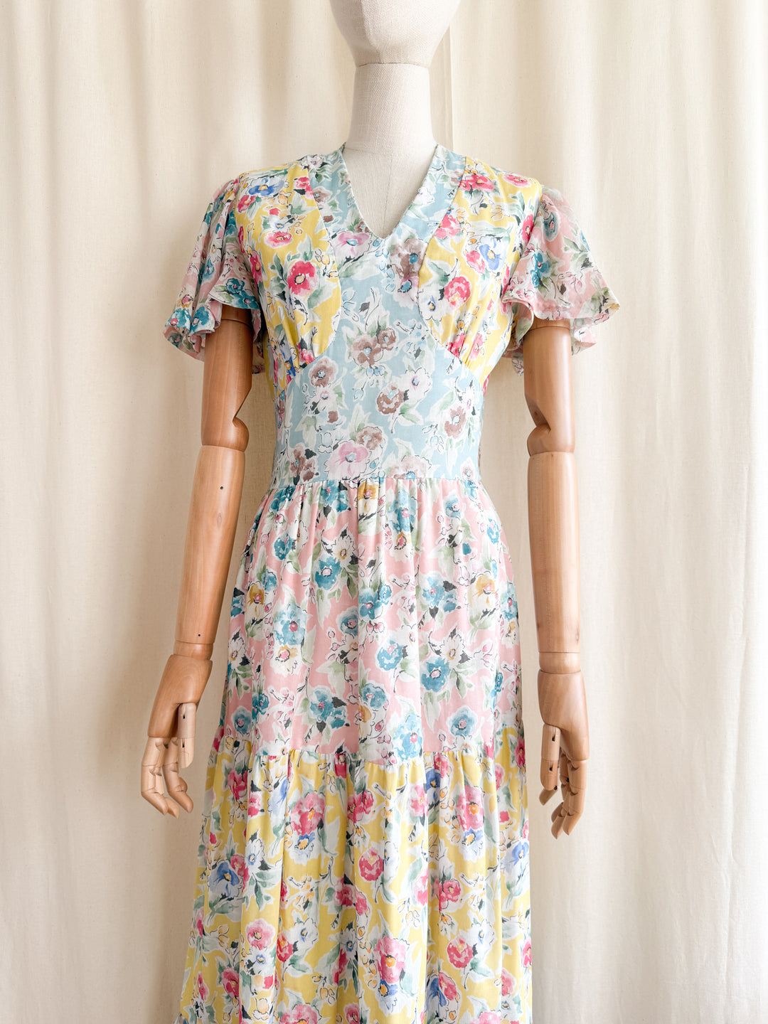 Heavenly Rare 70s Romantic Floral Cotton Maxi Dress