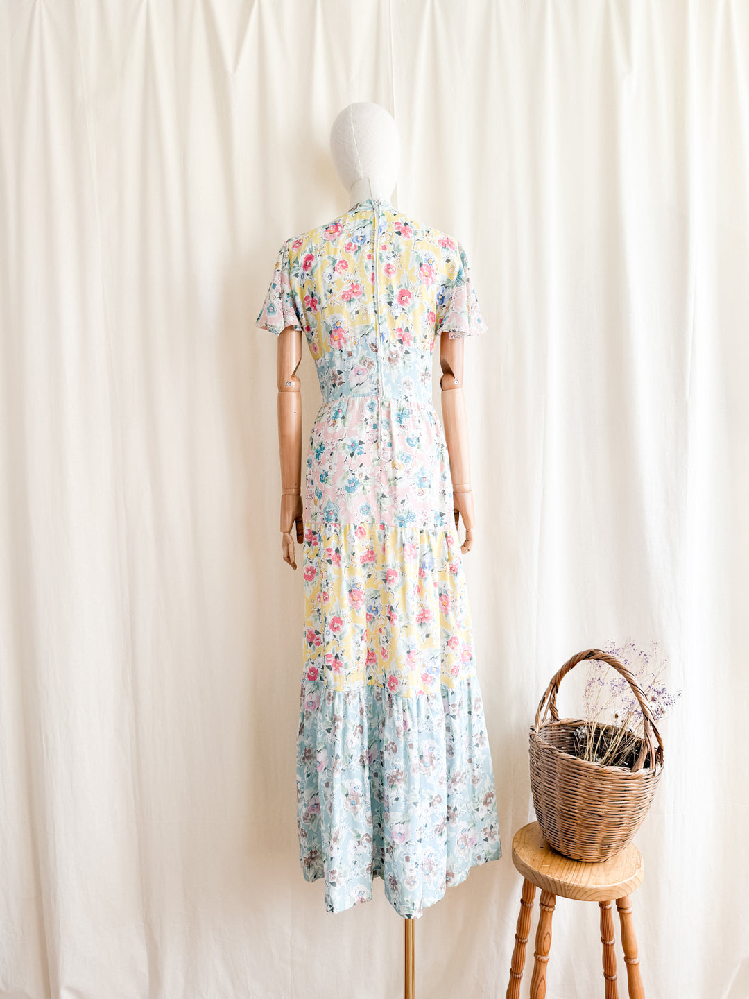 Heavenly Rare 70s Romantic Floral Cotton Maxi Dress