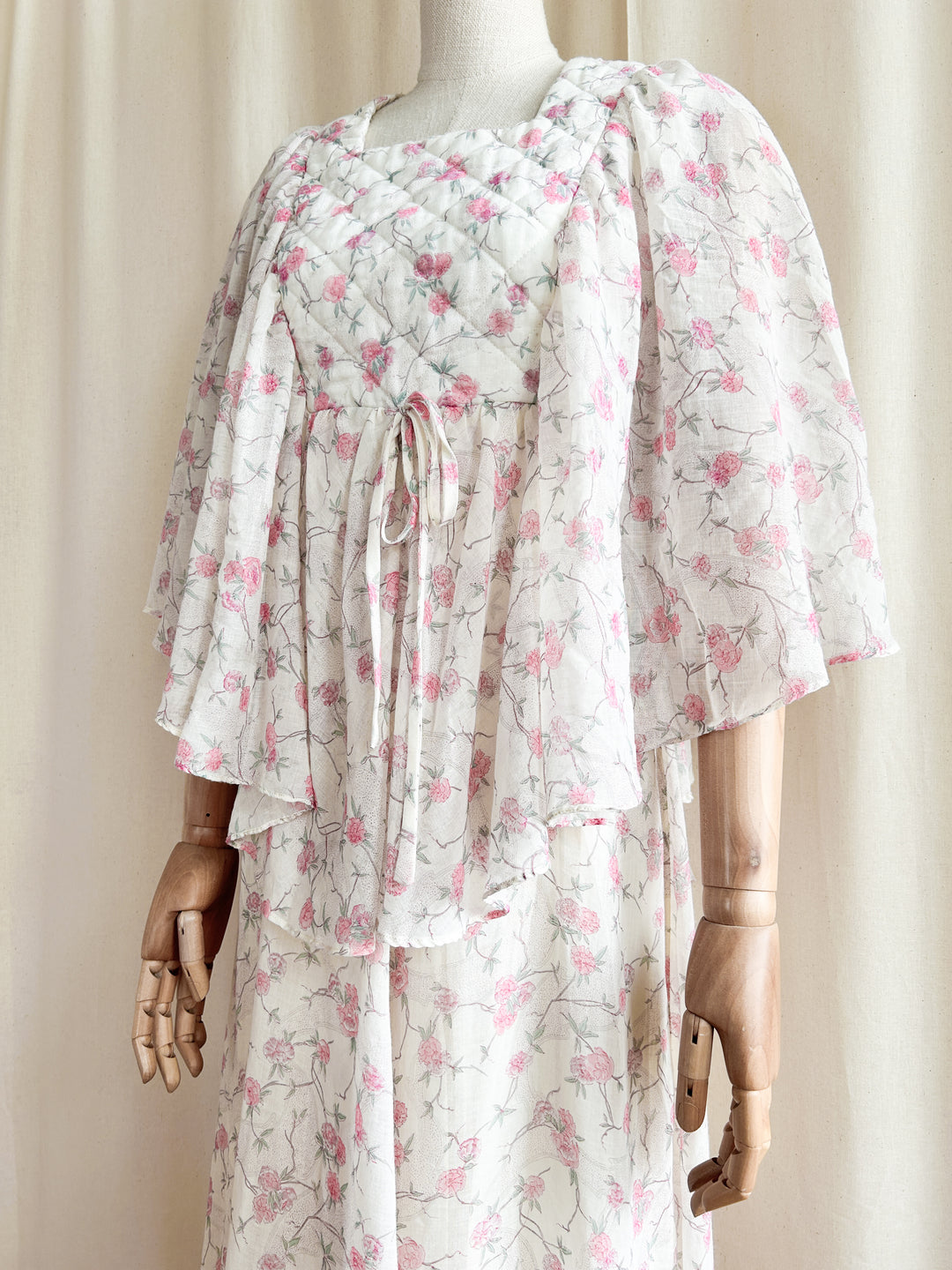 The Aurora ~ absolutely divine rare angel sleeve capelet floral 70s cotton prairie dress