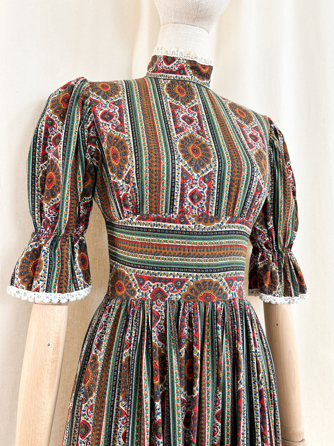 Stunning Rare Autumnal 70s Cotton Midaxi Dress