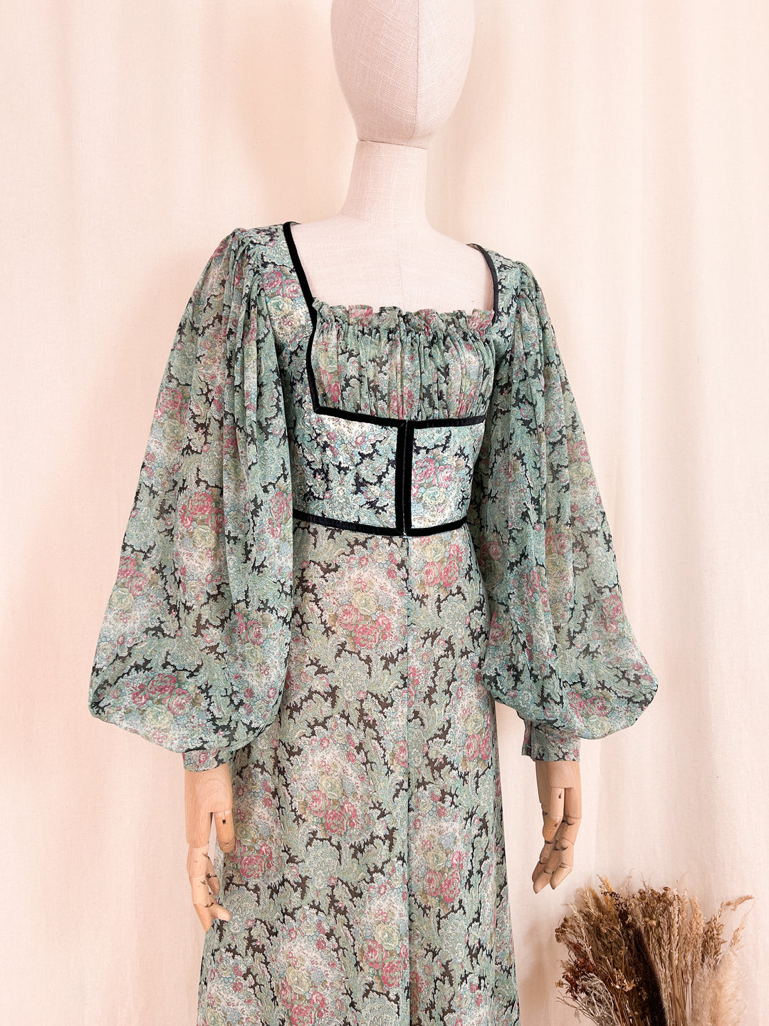 Spectacular Holy Grail Rare 70s Huge Billowing Sleeve Cotton Maxi Dres The Pansy Garden Spectacular Holy Grail Rare 70s Huge Billowing Sleeve Cotton Maxi Dres The Pansy Garden