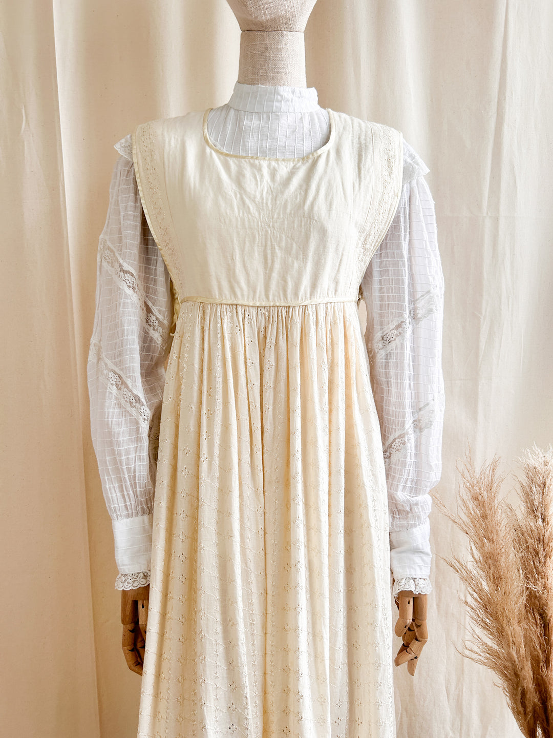 Heavenly 1970s Broderie Anglaise Cotton Dream Dress