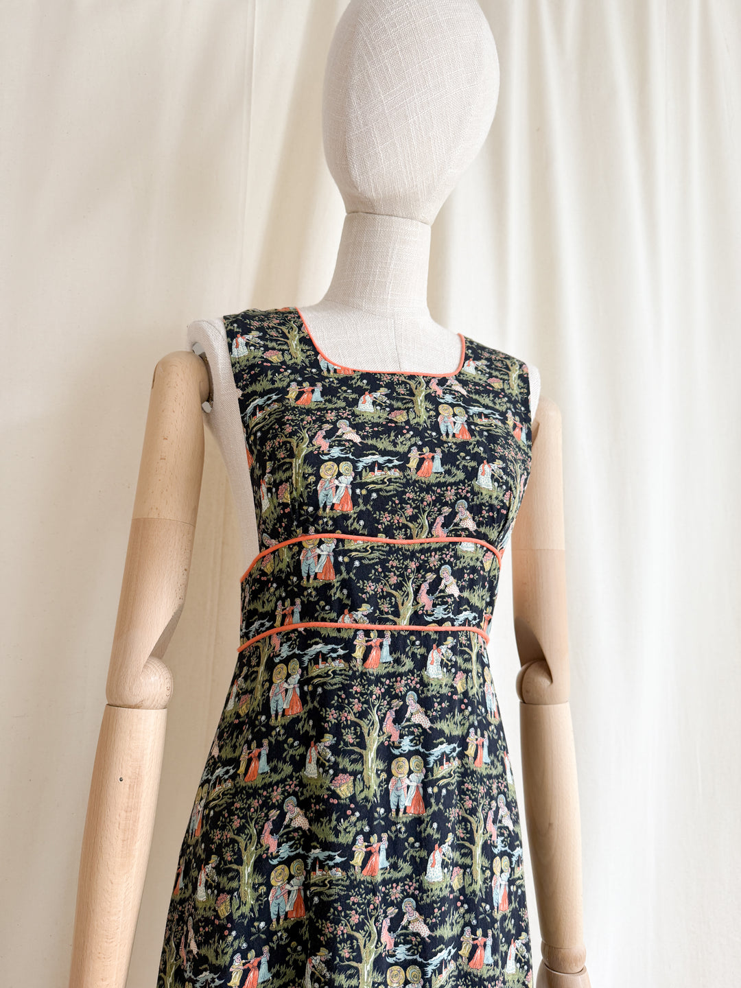 Adorable Rare 1970s Novelty Print Hollie Hobby Maxi Dress by Dollyrockers