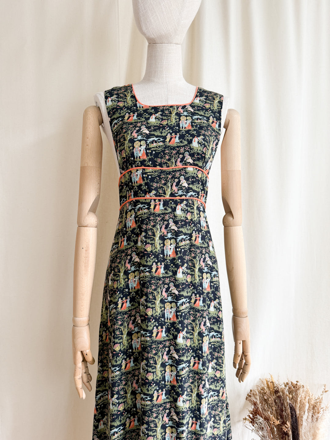Adorable Rare 1970s Novelty Print Hollie Hobby Maxi Dress by Dollyrockers