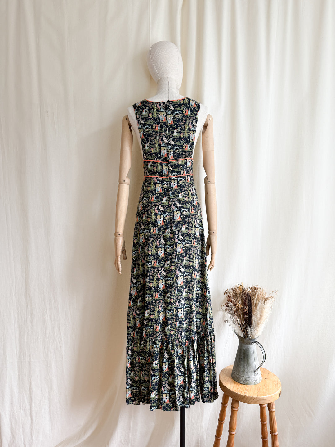 Adorable Rare 1970s Novelty Print Hollie Hobby Maxi Dress by Dollyrockers