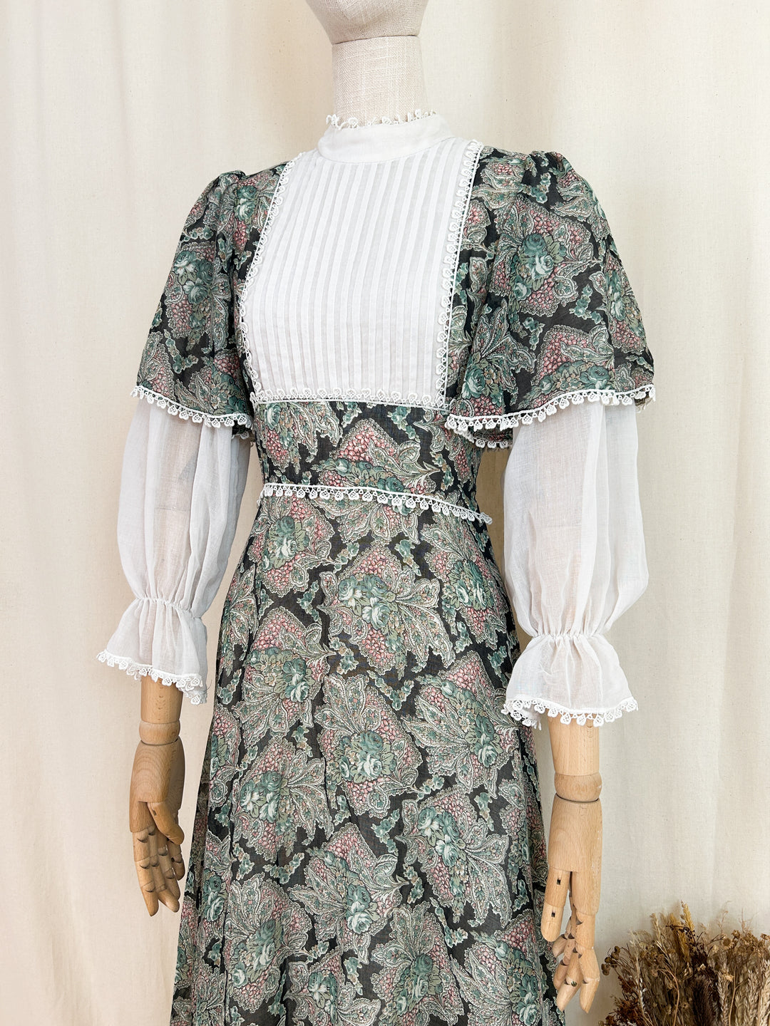 Beautiful Rare Layered Sleeve Cotton Dream Dress by Pat Farrell