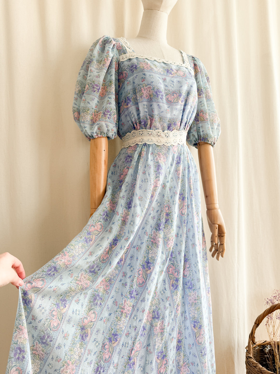Gorgeous Romantic 70s Cotton Maxi Dress