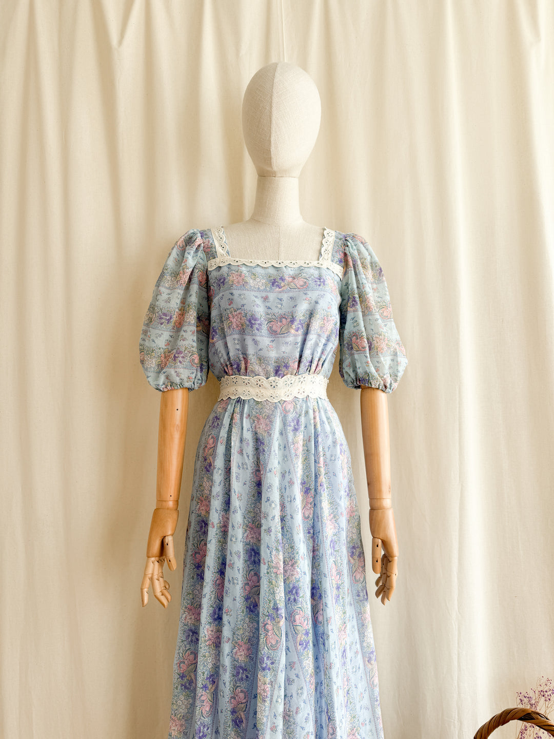 Gorgeous Romantic 70s Cotton Maxi Dress
