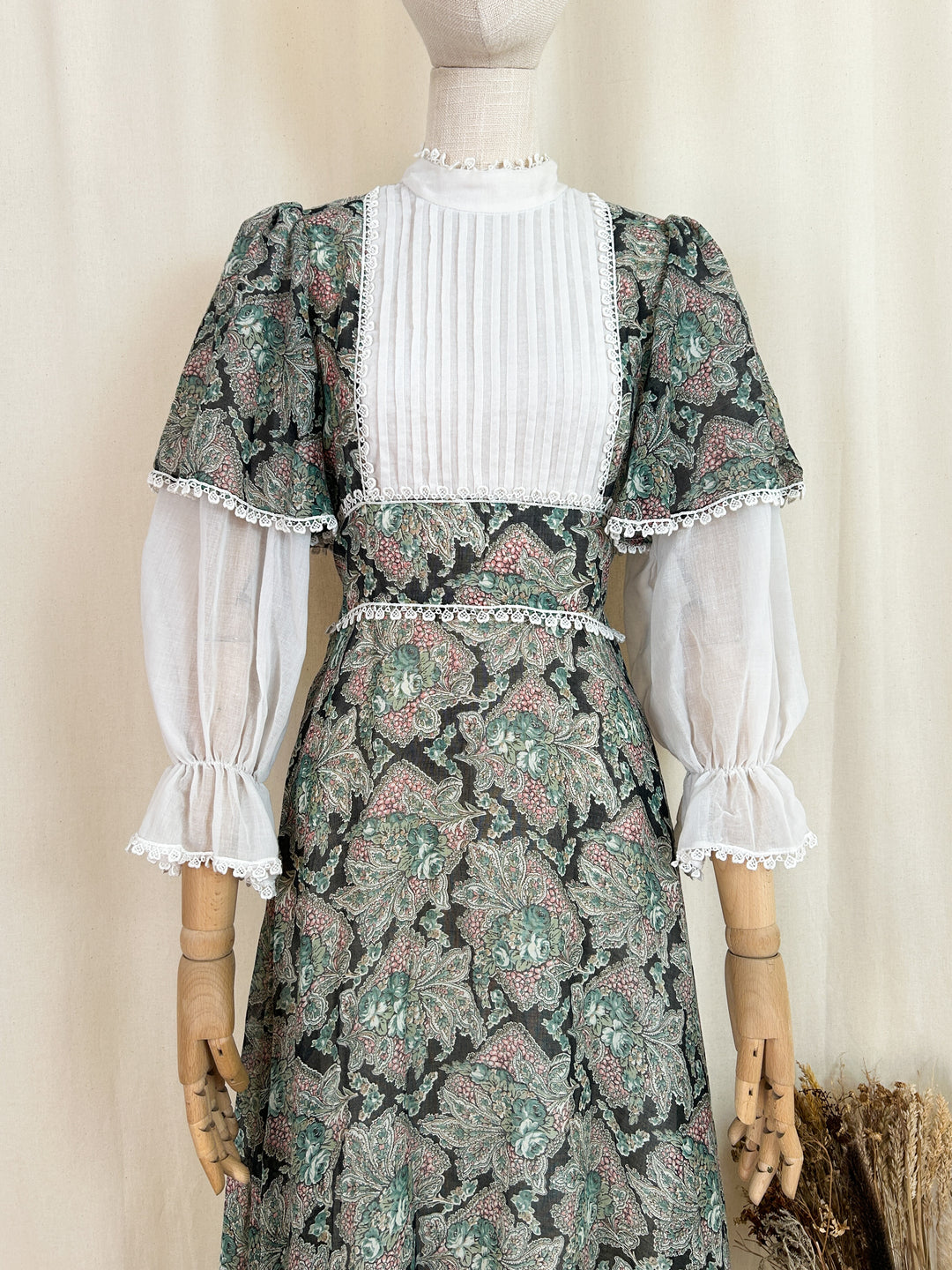 Beautiful Rare Layered Sleeve Cotton Dream Dress by Pat Farrell