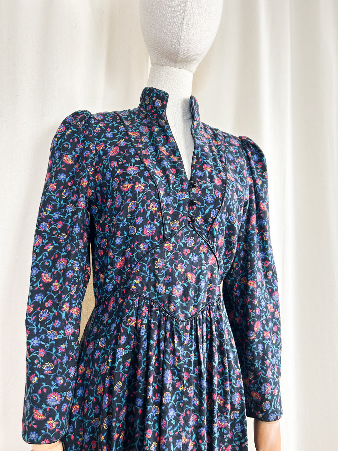 Gorgeous Rare Wool Blend Late 70s Origin Midi Dress