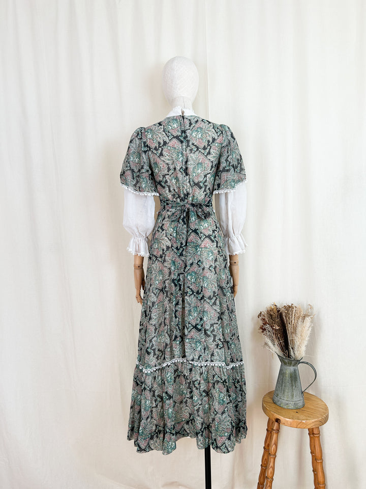 Beautiful Rare Layered Sleeve Cotton Dream Dress by Pat Farrell