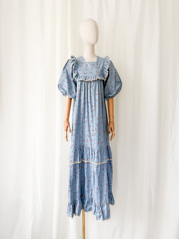 Insanely Beautiful Precious Monet London 1970s Cotton Smock Maxi Dress