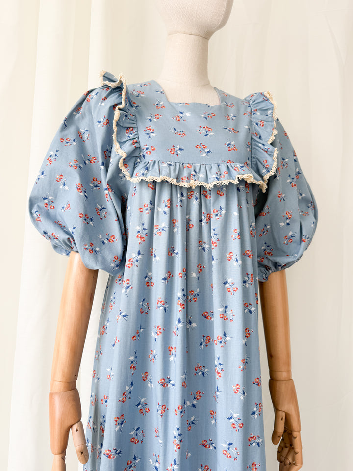 Insanely Beautiful Precious Monet London 1970s Cotton Smock Maxi Dress