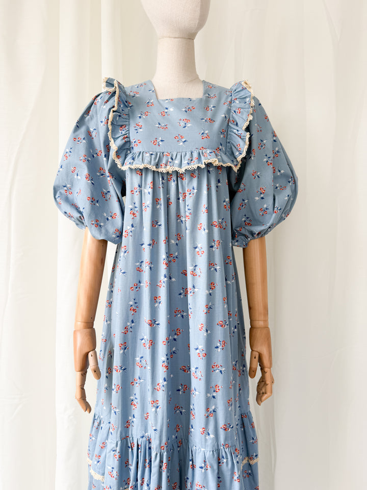 Insanely Beautiful Precious Monet London 1970s Cotton Smock Maxi Dress