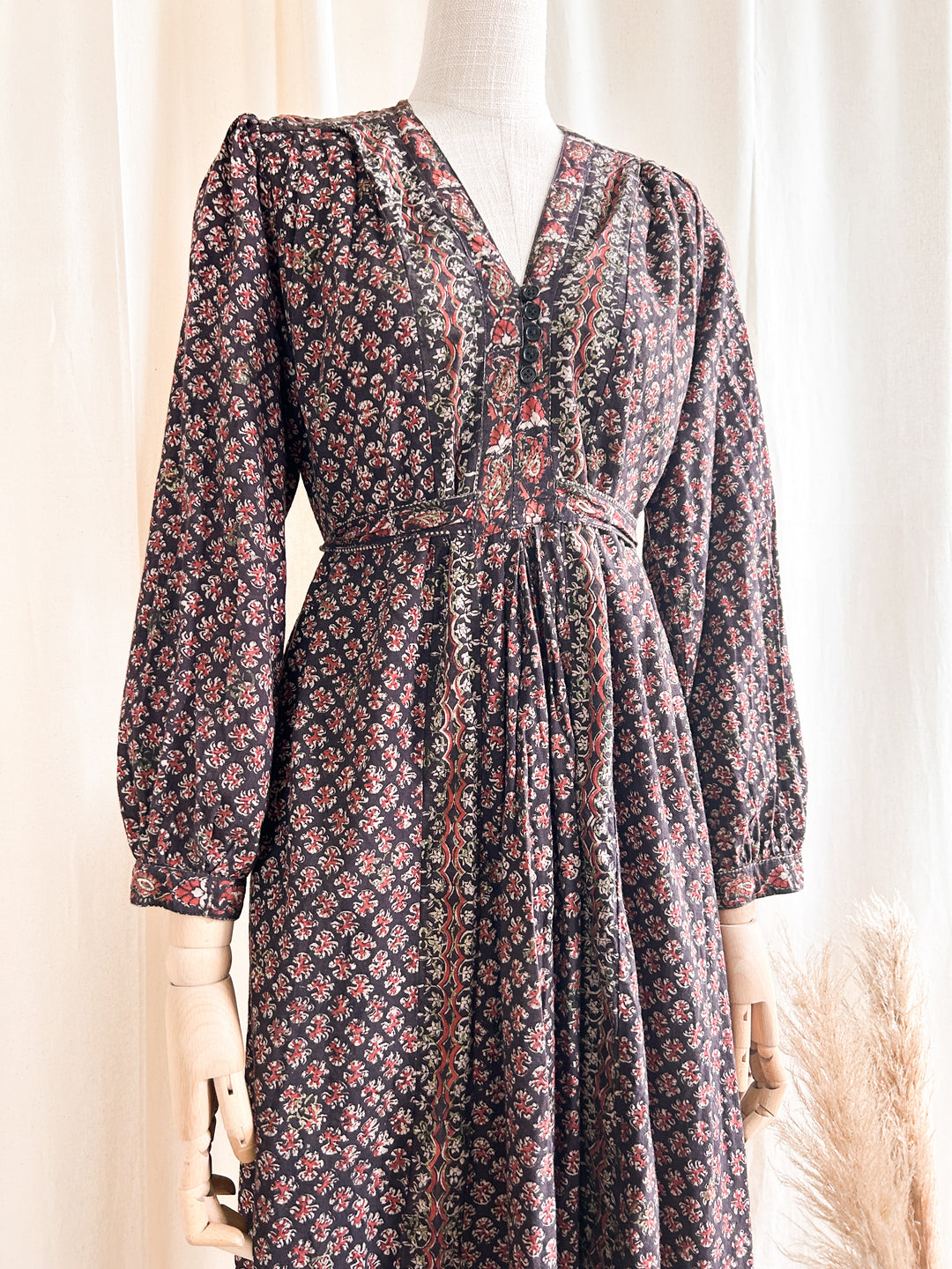 Dreamy Rare 1970s Block Print Interlinks Maxi Dress