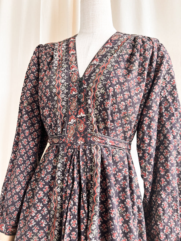 Dreamy Rare 1970s Block Print Interlinks Maxi Dress