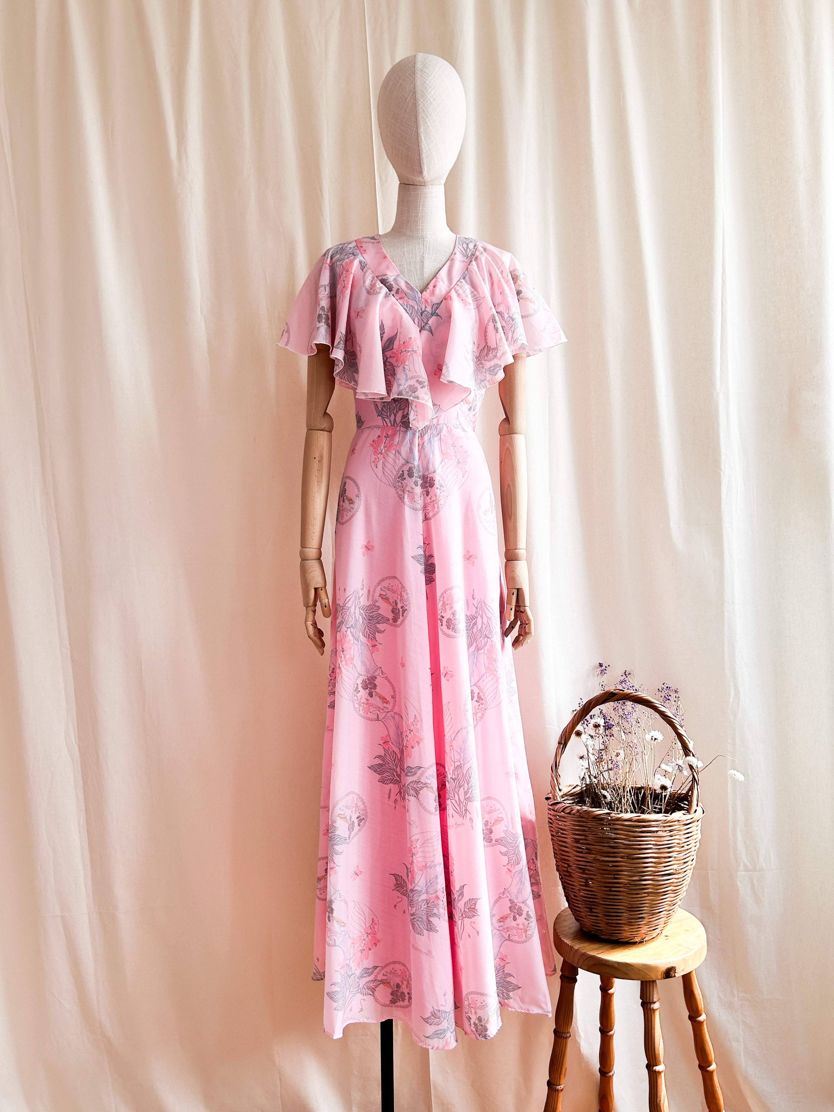 Pink romantic dress hotsell