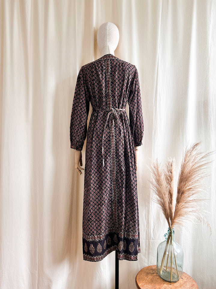 Dreamy Rare 1970s Block Print Interlinks Maxi Dress