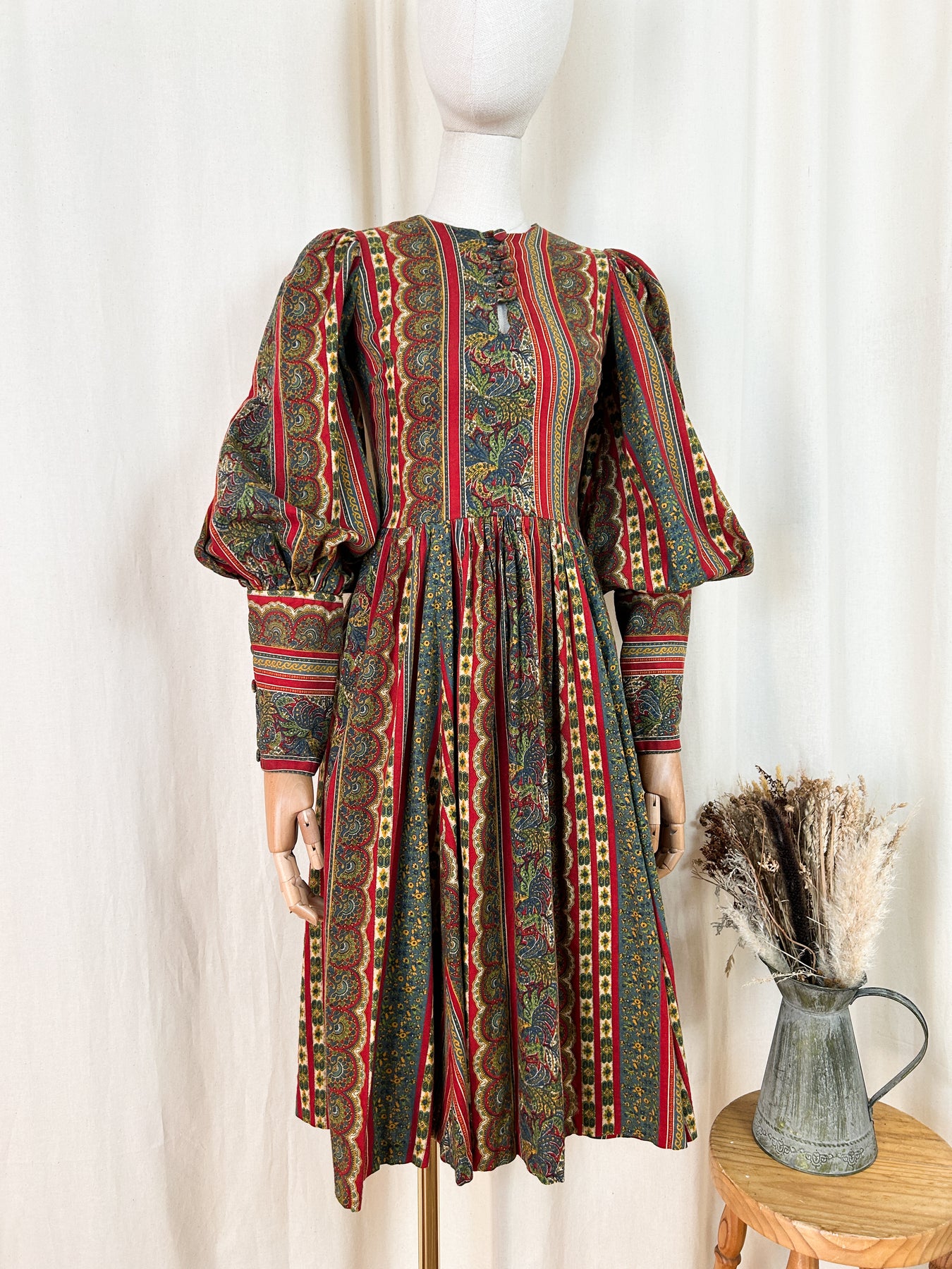 Iconic Rare 70s Droopy and Browns Cotton Midi Dress – The Pansy Garden