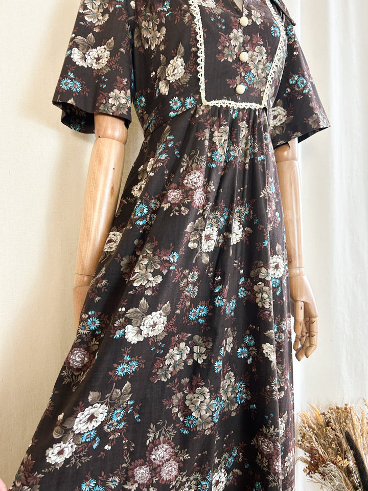 Gorgeous 70s Floral Cotton Dagger Collar Prairie Maxi Dress