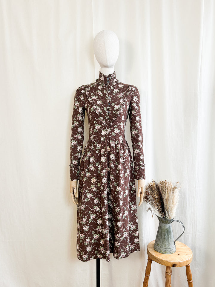 Adorable Rare 70s Laura Ashley Brushed Cotton Midi Dress