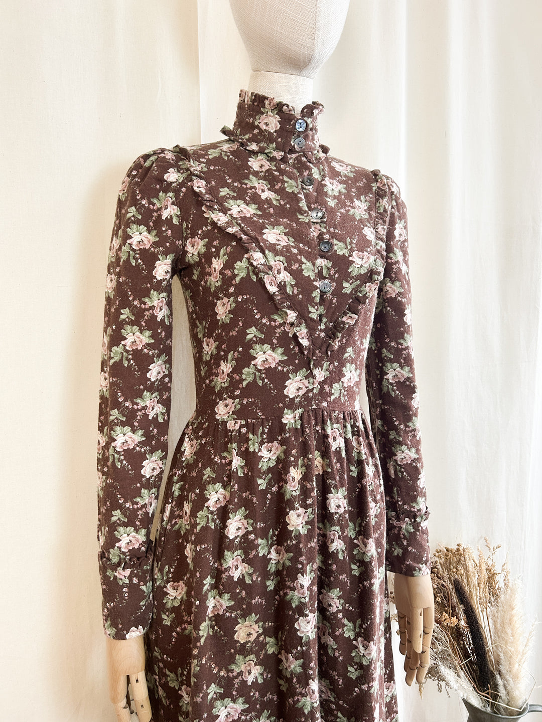 Adorable Rare 70s Laura Ashley Brushed Cotton Midi Dress