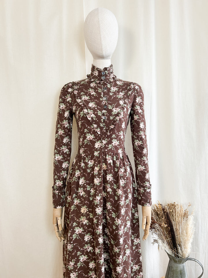 Adorable Rare 70s Laura Ashley Brushed Cotton Midi Dress