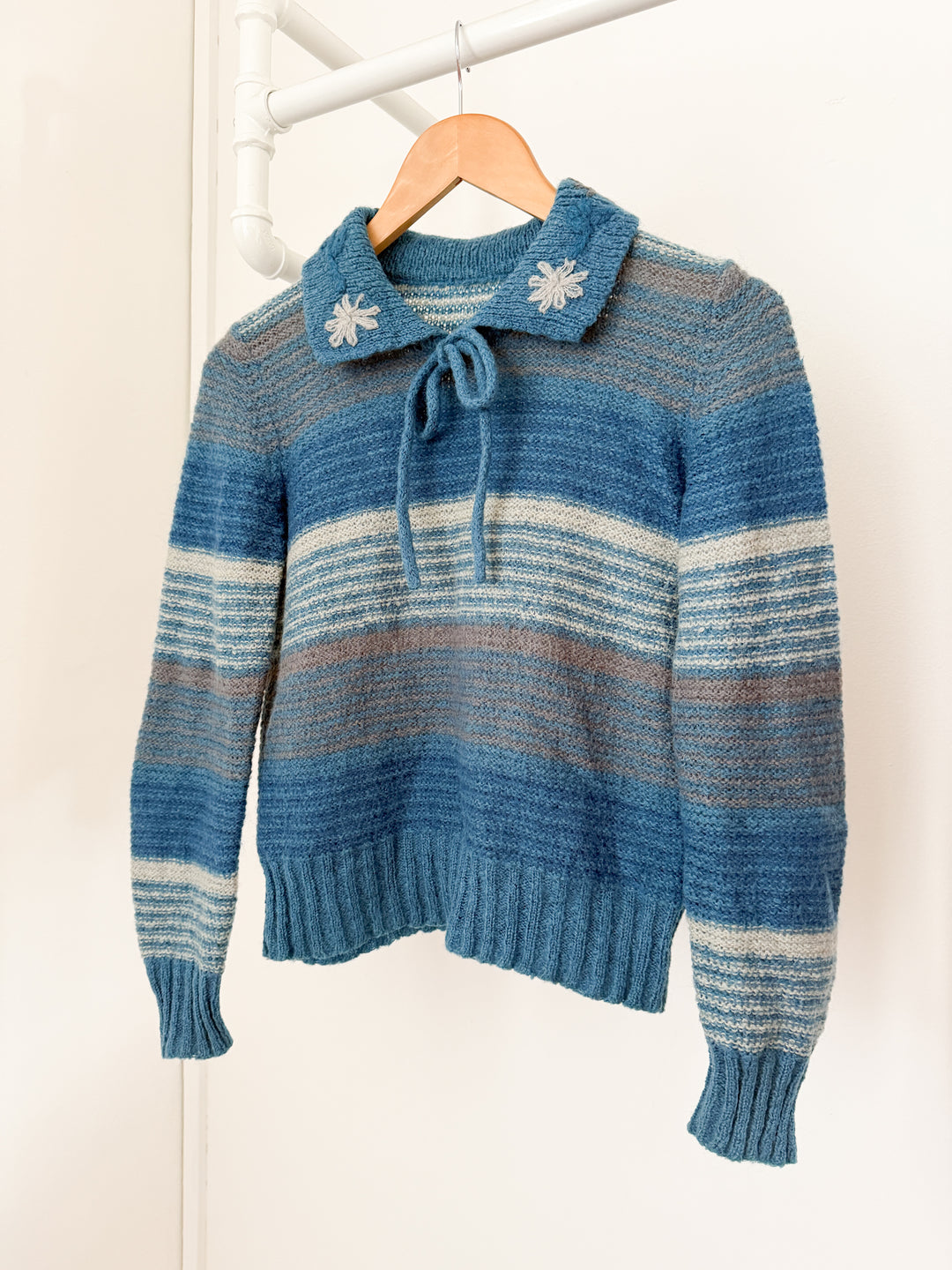 Adorable Rare 1970s Wool Blue Sweater