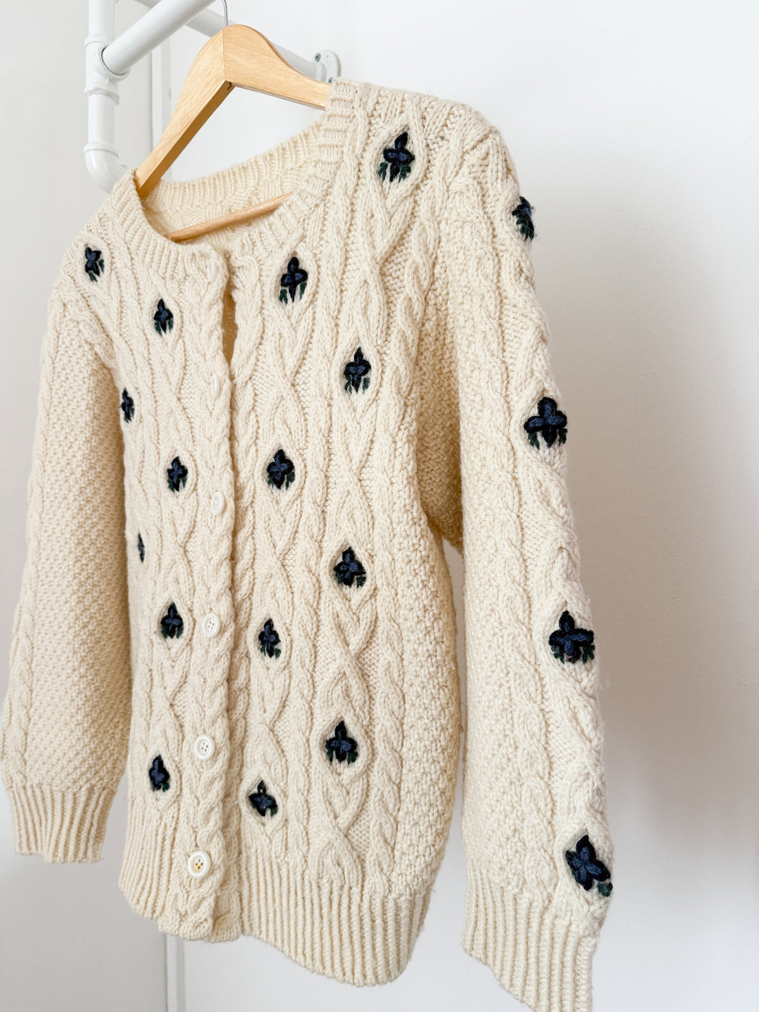 Gorgeous 1970s Heavy Wool Floral Detailed Cardigan