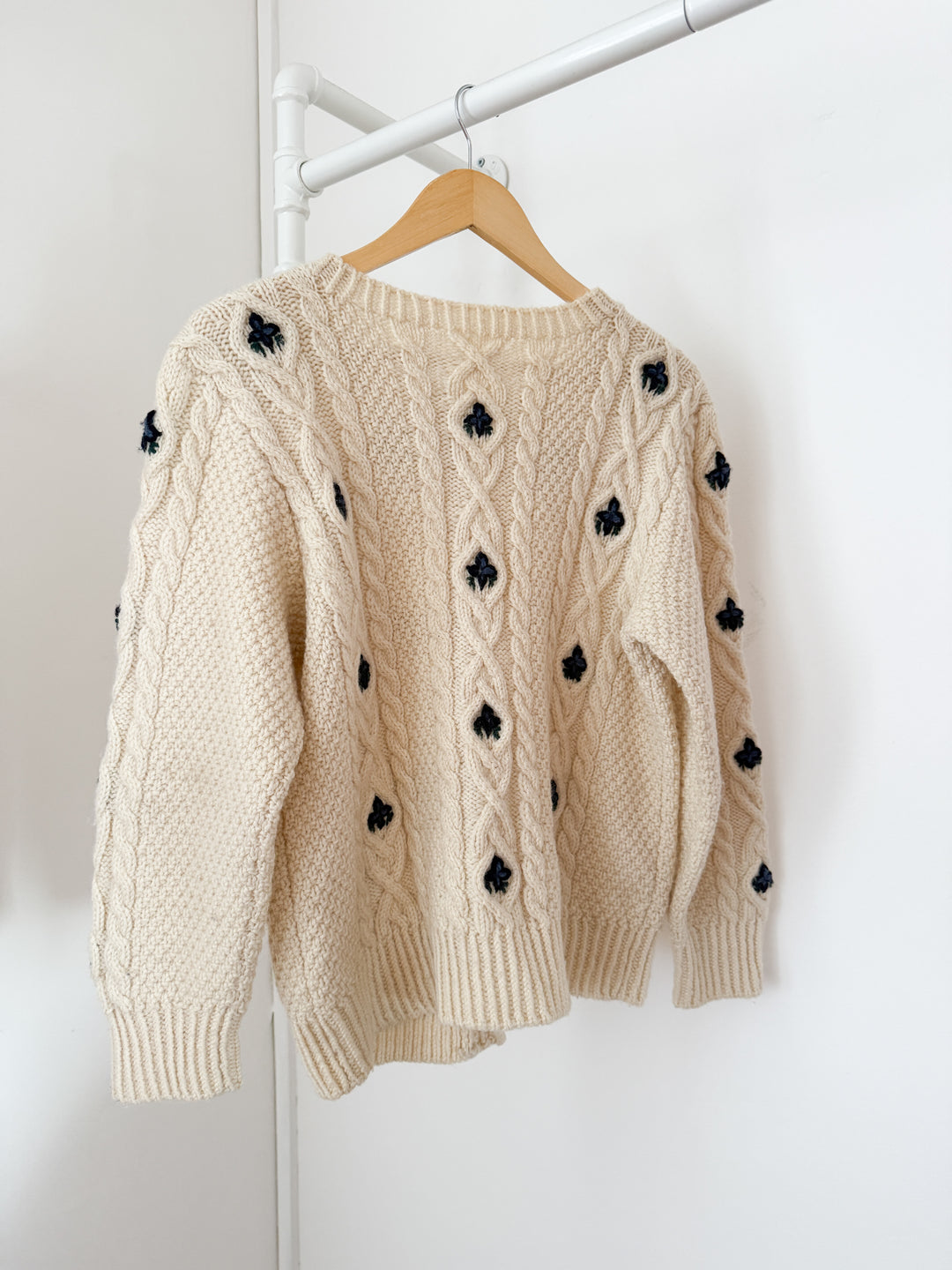 Gorgeous 1970s Heavy Wool Floral Detailed Cardigan