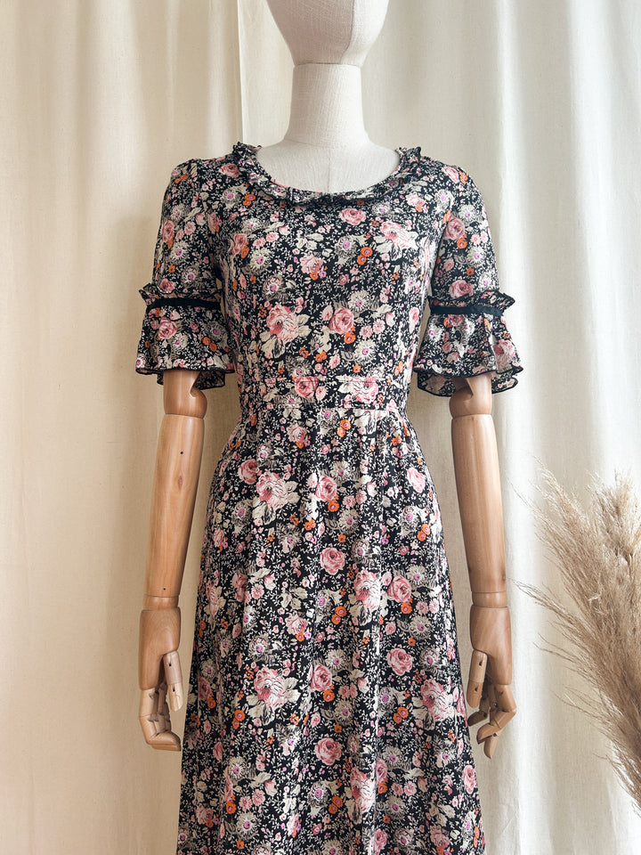 The Fall Fleurs ~ heavenly autumnal romantic floral 70s cotton prairie dress