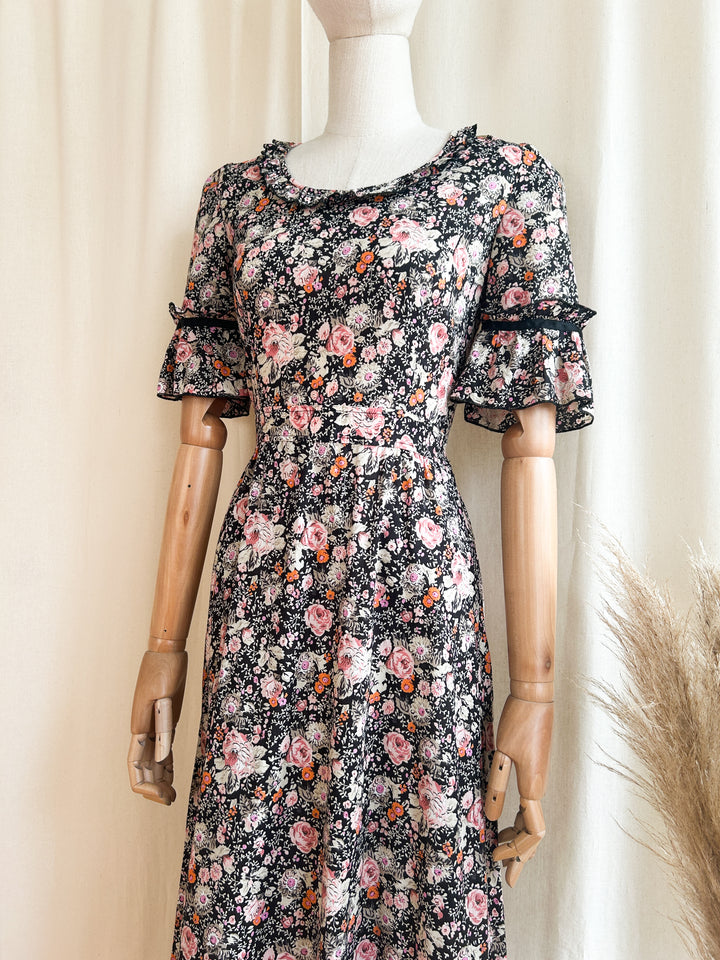 The Fall Fleurs ~ heavenly autumnal romantic floral 70s cotton prairie dress