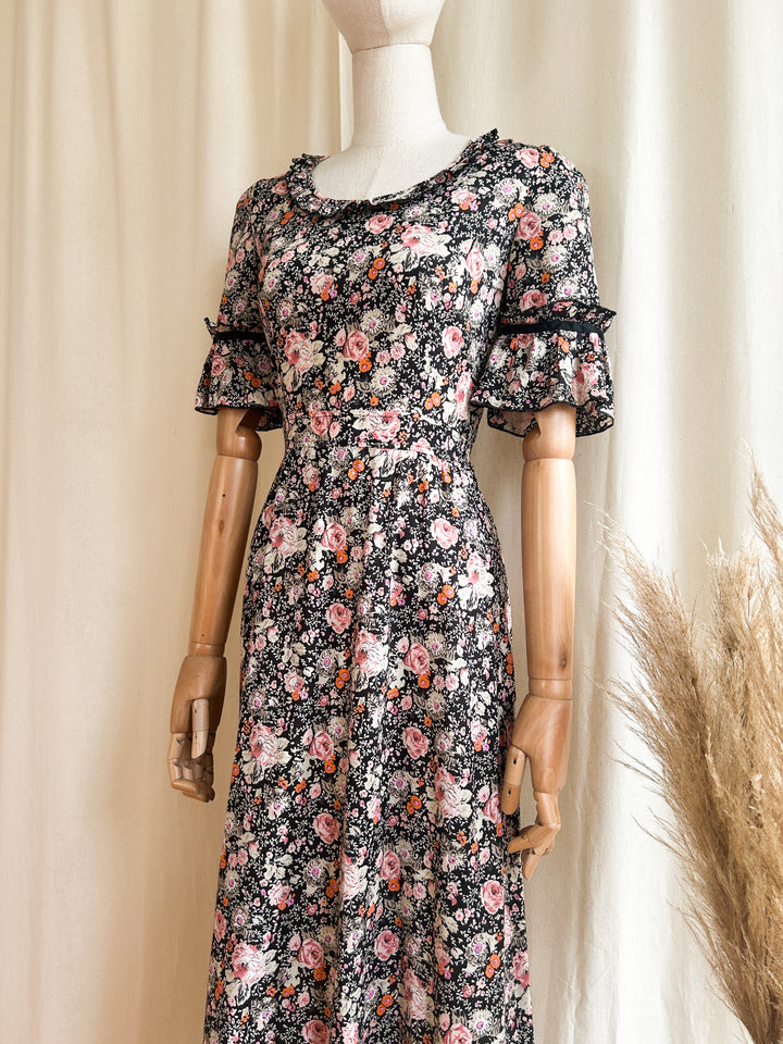 The Fall Fleurs ~ heavenly autumnal romantic floral 70s cotton prairie dress