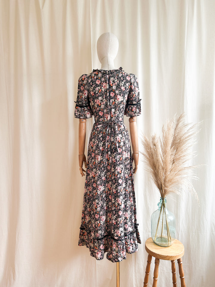 The Fall Fleurs ~ heavenly autumnal romantic floral 70s cotton prairie dress