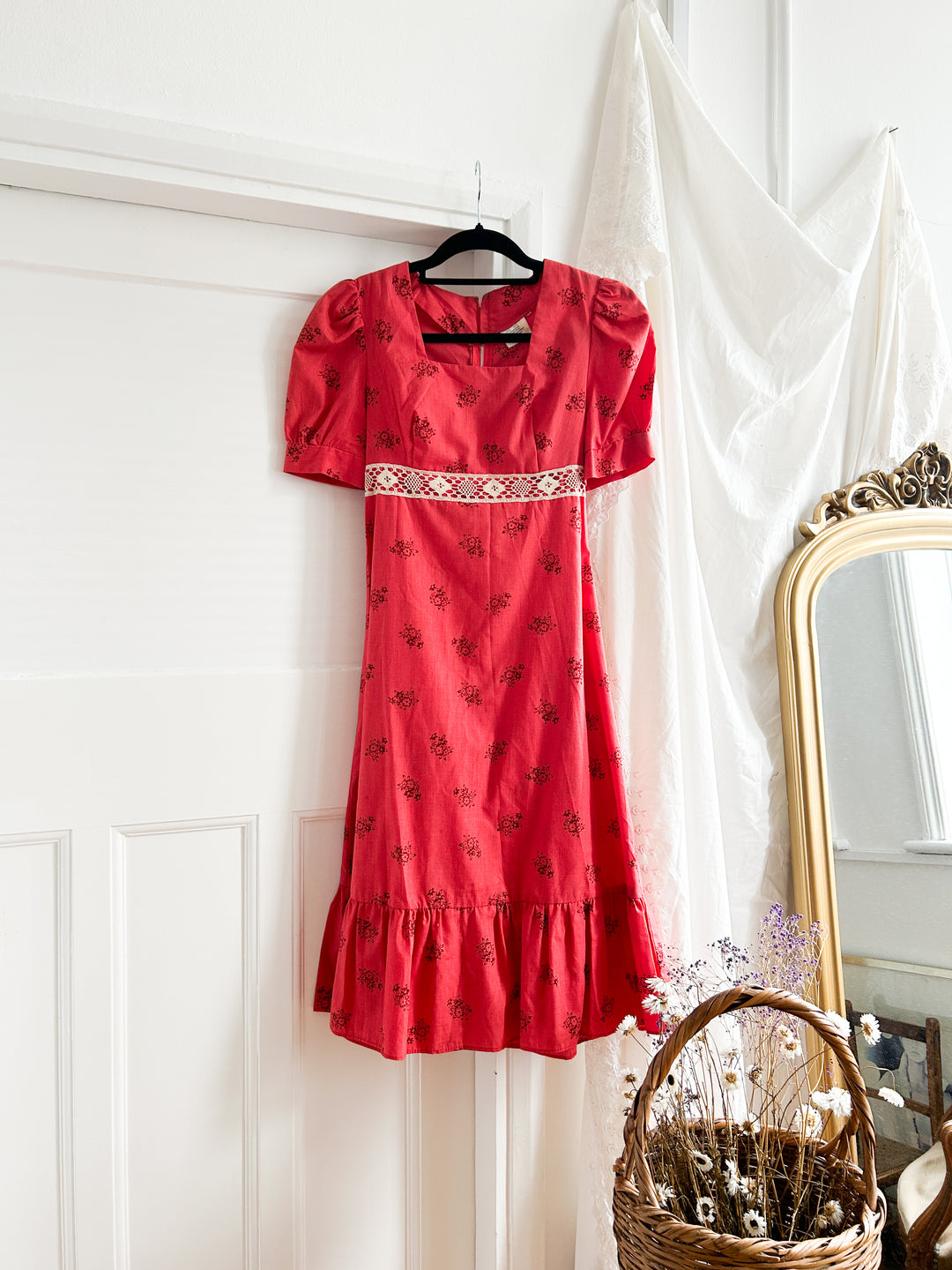 BEAUTIFUL RED COTTON BOHO PRAIRIE MIDI DRESS