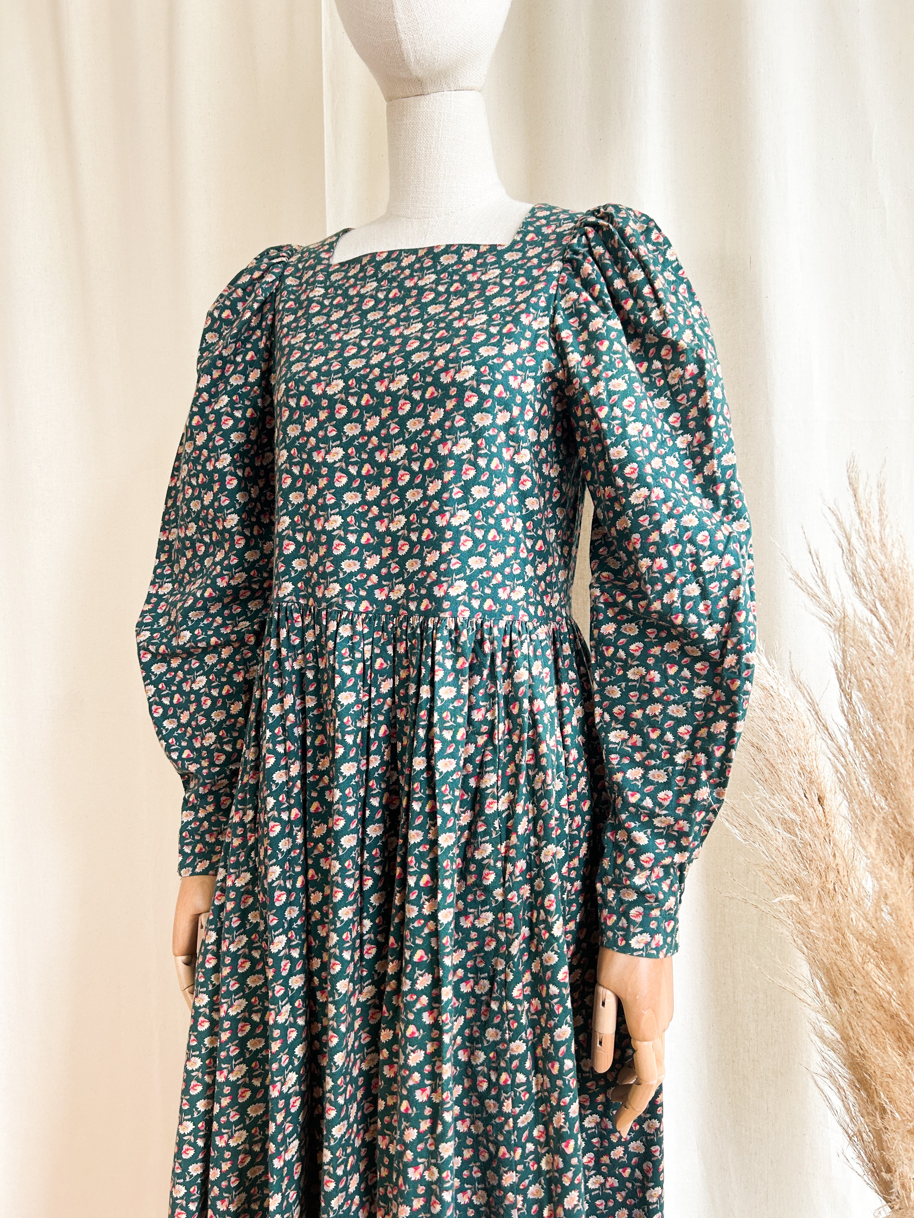The Yew ~ stunning 80s Laura Ashley mutton sleeve midi dress – The