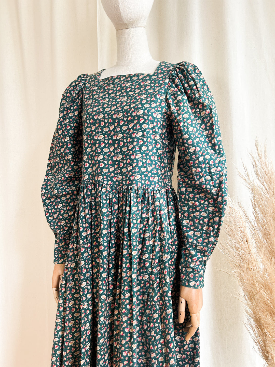 The Yew ~ stunning 80s Laura Ashley mutton sleeve midi dress