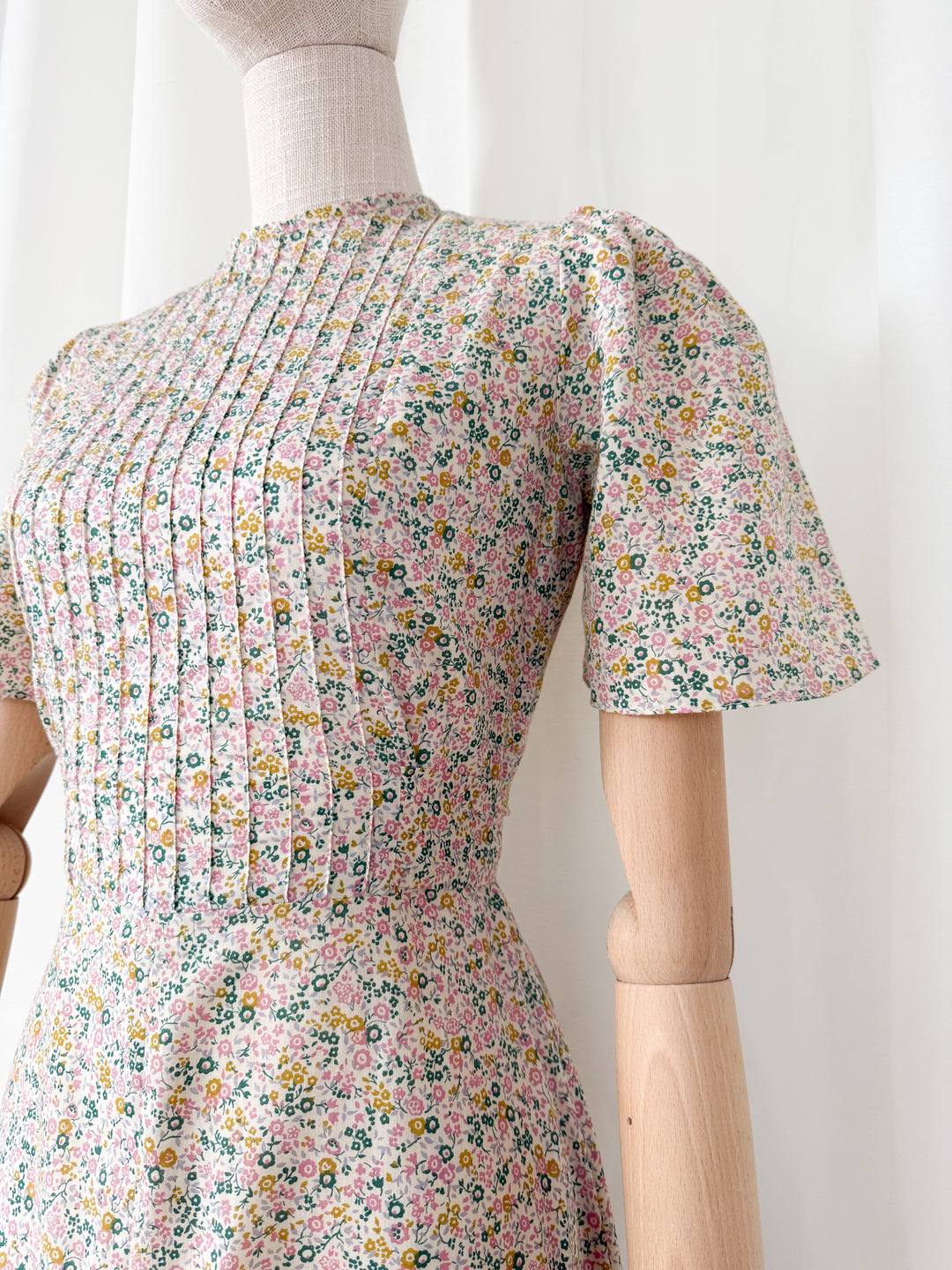 Adorable Rare 70s Earlybird Floral Cotton Maxi Dress