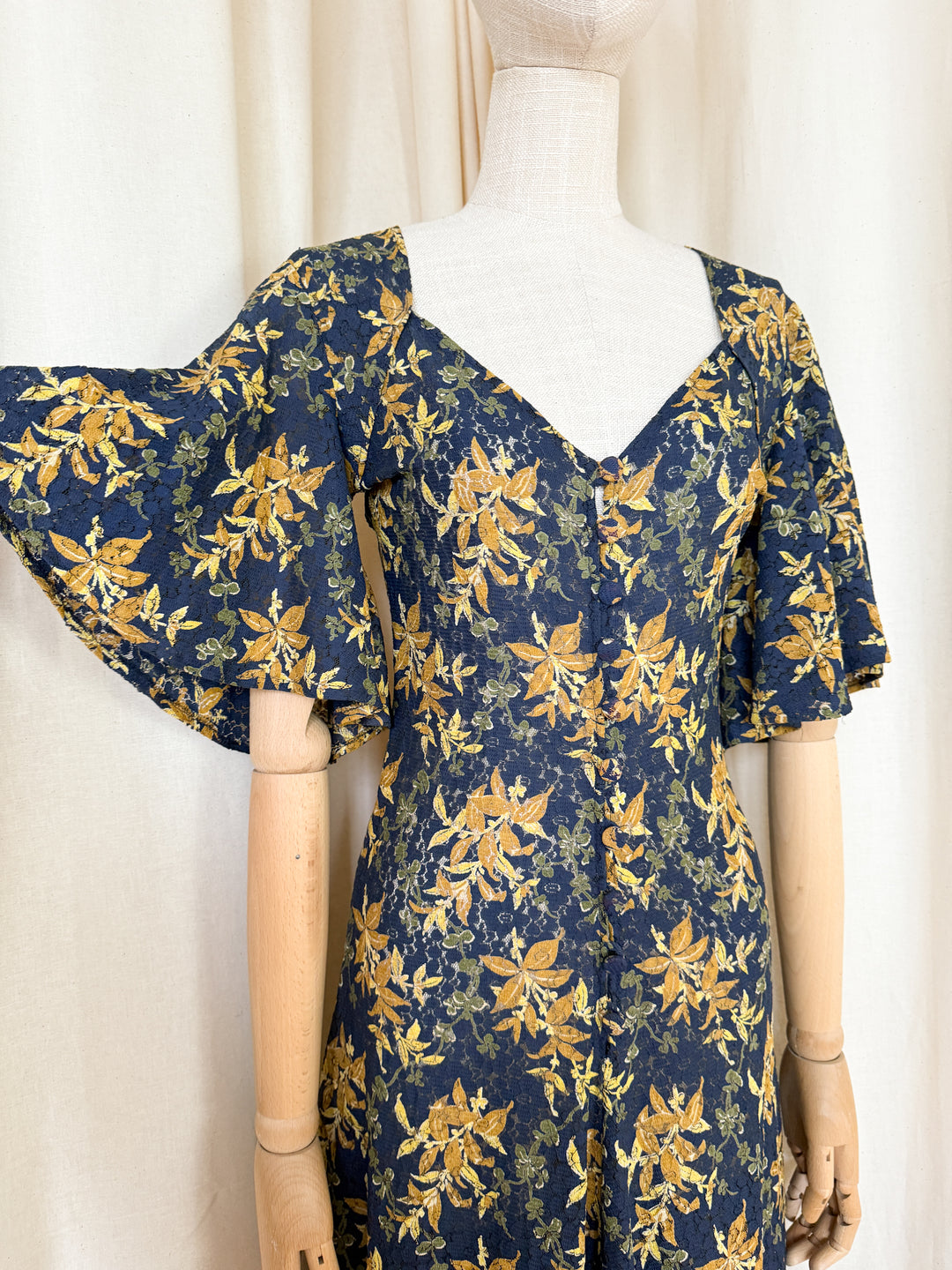 Heavenly Rare Collectible Lee Bender at Bus Stop Lace Midi Dress